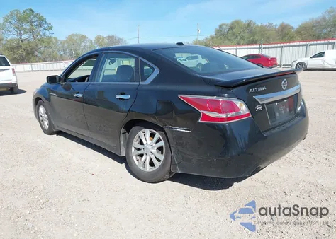 2015 Nissan Altima 2.5 S from USA, damaged, VIN 1N4AL3AP6FC131875